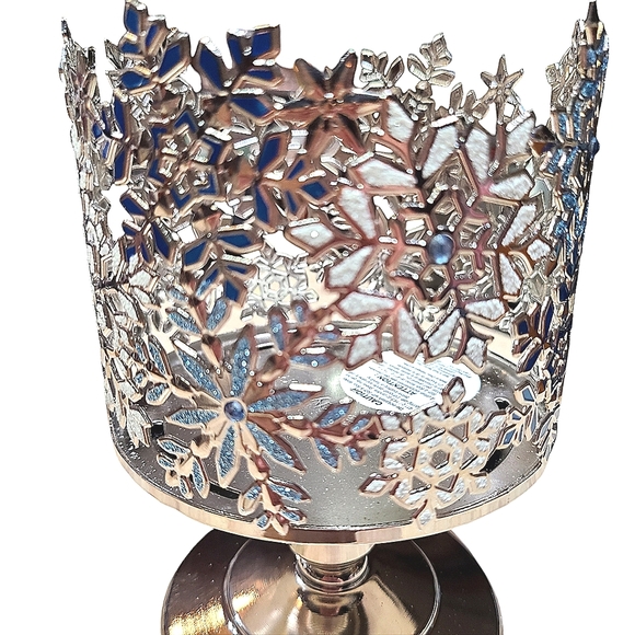 Glitter Snowflake 3-Wick Pedestal Candle Holder Blue, White, & Silver - Picture 3 of 3